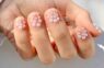 Pearl nail art: the 8 trends to adopt urgently