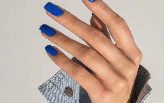 Trend Blue Nails: styling and care for trendy hands